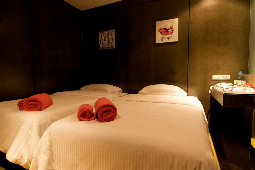 Justbeds Hotel Bangkok Bagian luar foto