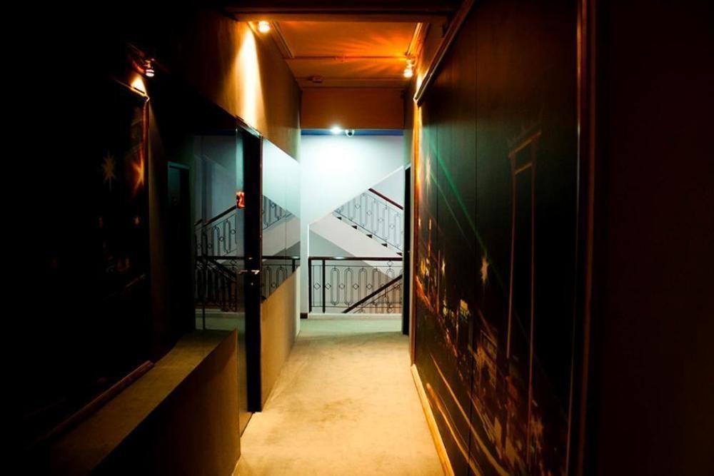 Justbeds Hotel Bangkok Bagian luar foto