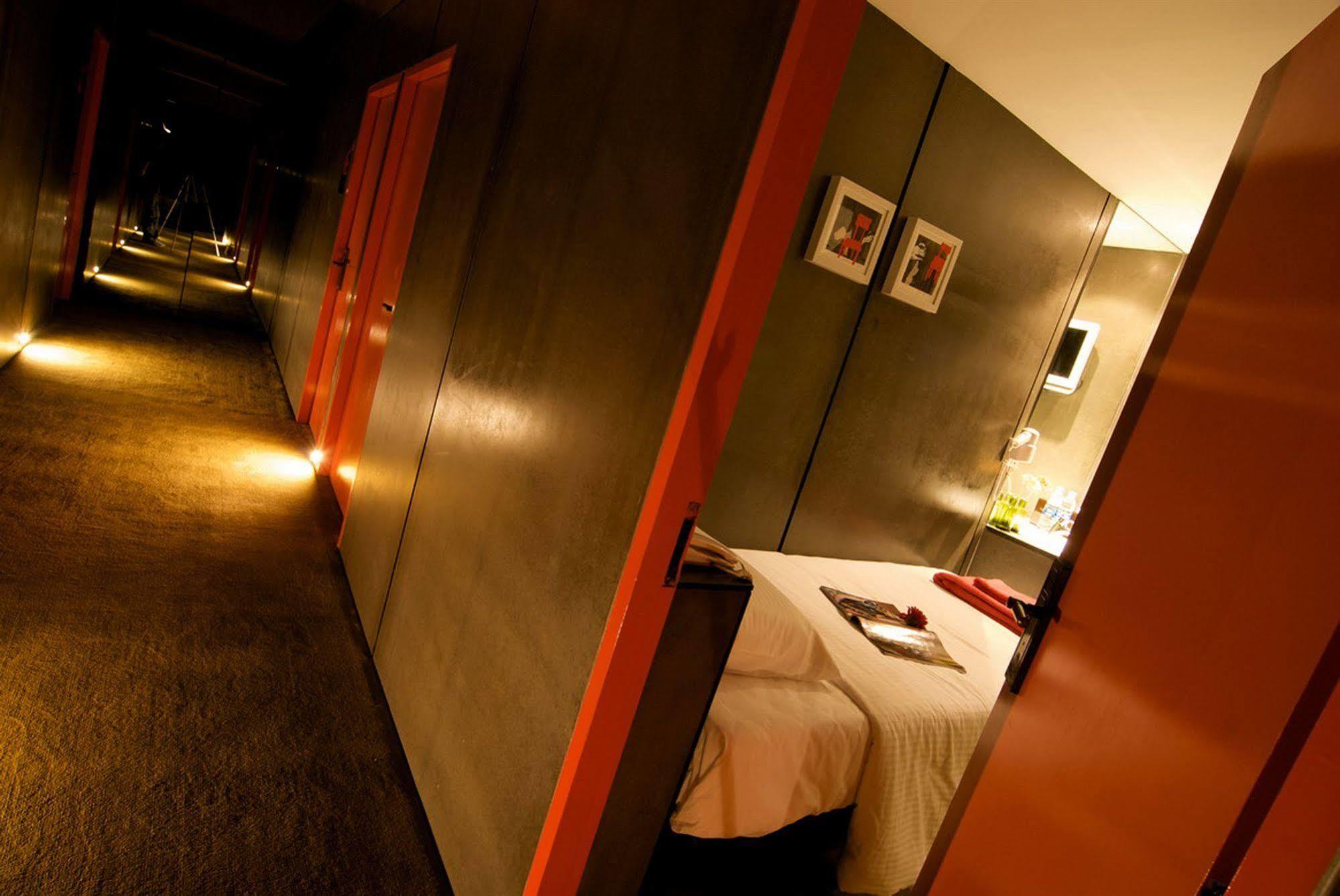 Justbeds Hotel Bangkok Bagian luar foto
